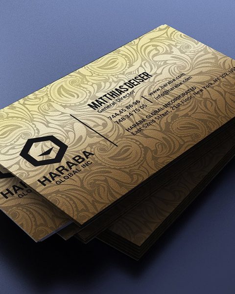 Biglietto da visita elegante nero e oro 3