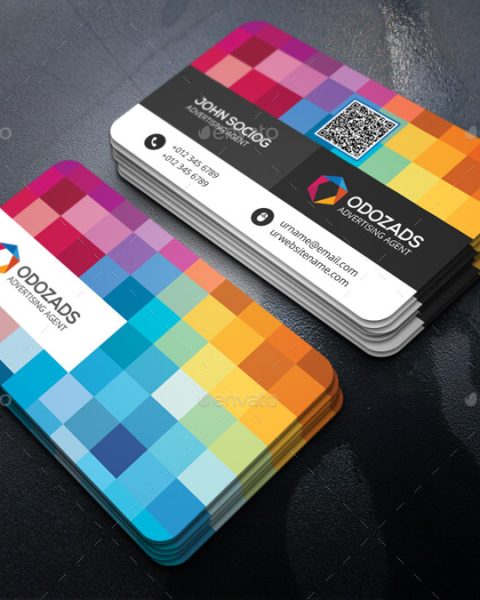 Biglietto da visita con scacchiera colorata